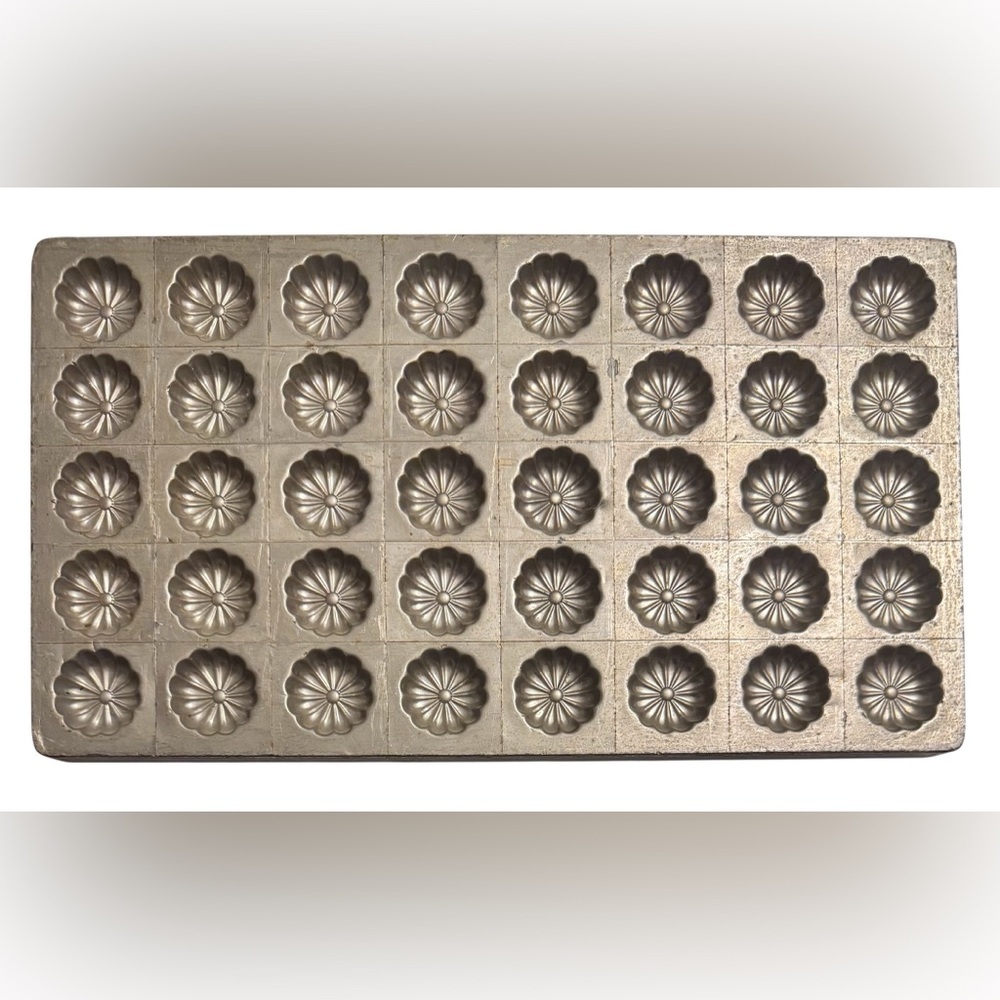 Vintage American Mould Co. Candy Mould - Picture 1 of 5